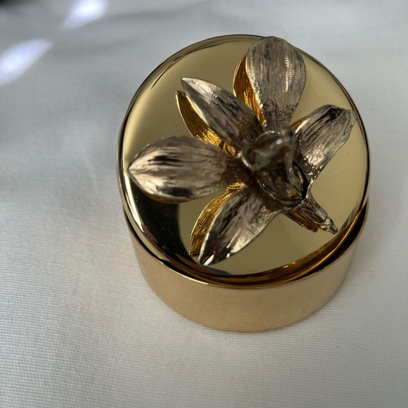 Joanna Buchanan Other - Joanna Buchanan Gold Round Trinket Box with Floral Lid Accent